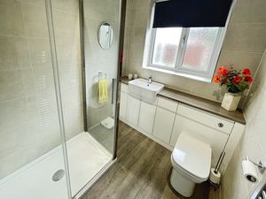 Shower Room- click for photo gallery